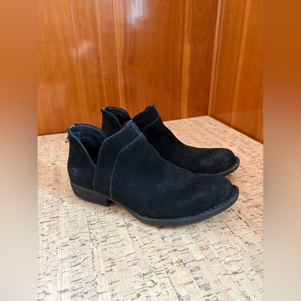 Born Suede women’s Shari boot 8.5